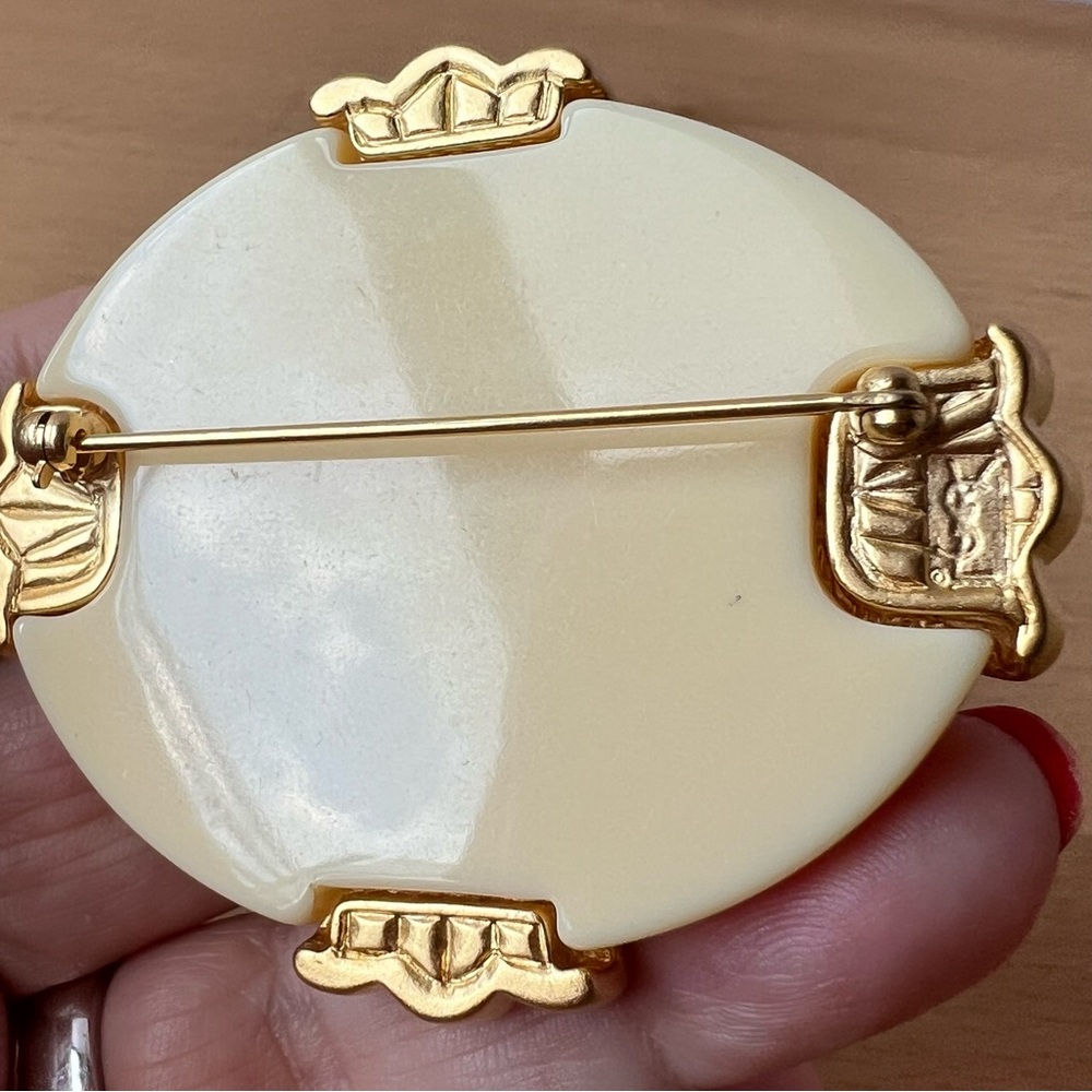 VINTAGE YSL YVES SAINT LAURENT CREAM TORTOISE MALTESE CROSS BROOCH PIN STATEMENT - Picture 8 of 16